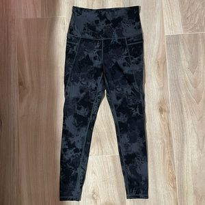 Danskin black and grey tye dye leggings